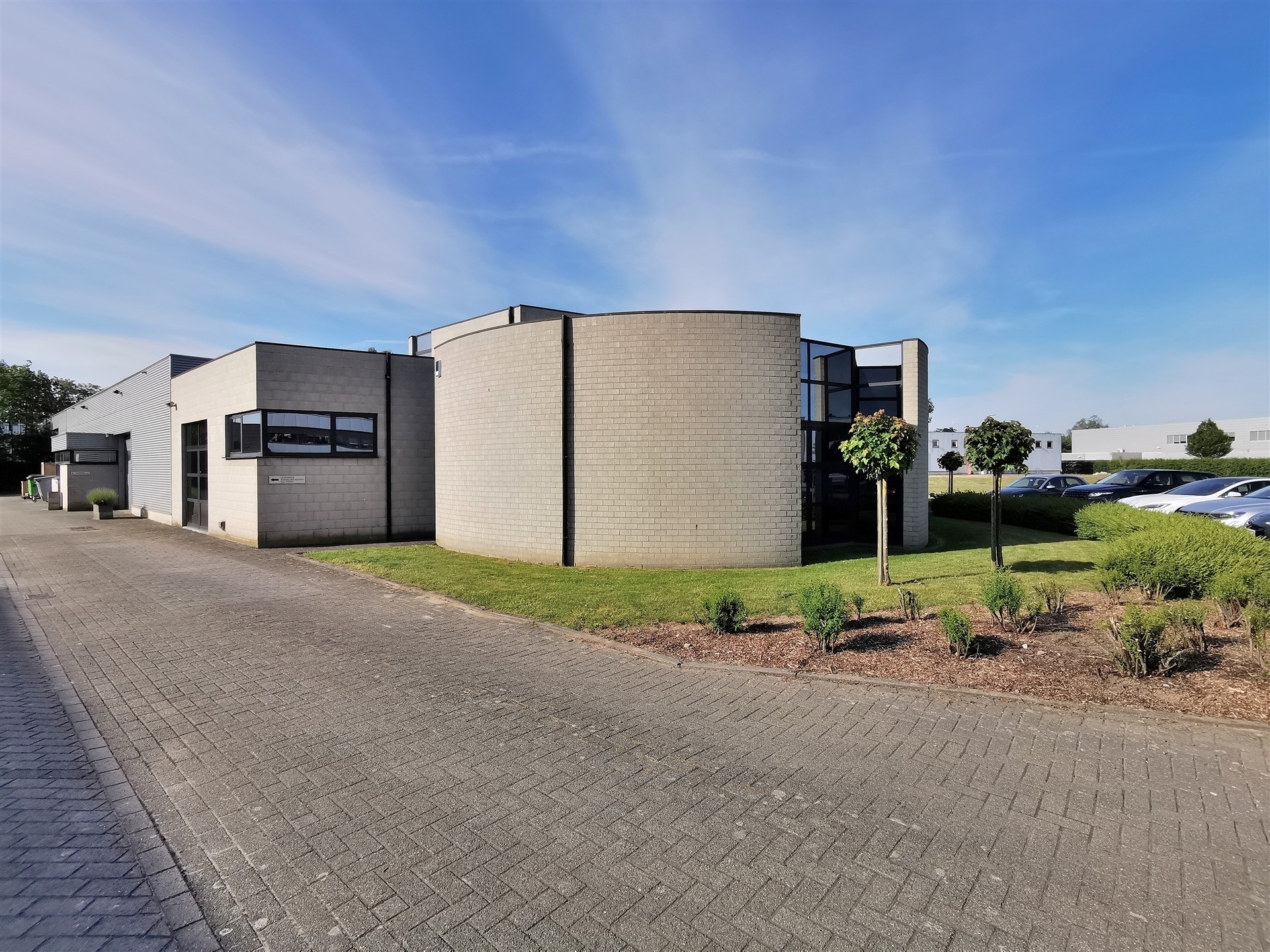 Opbrengsteigendom bestaande uit verhuurde kantoren en opslag - foto 3