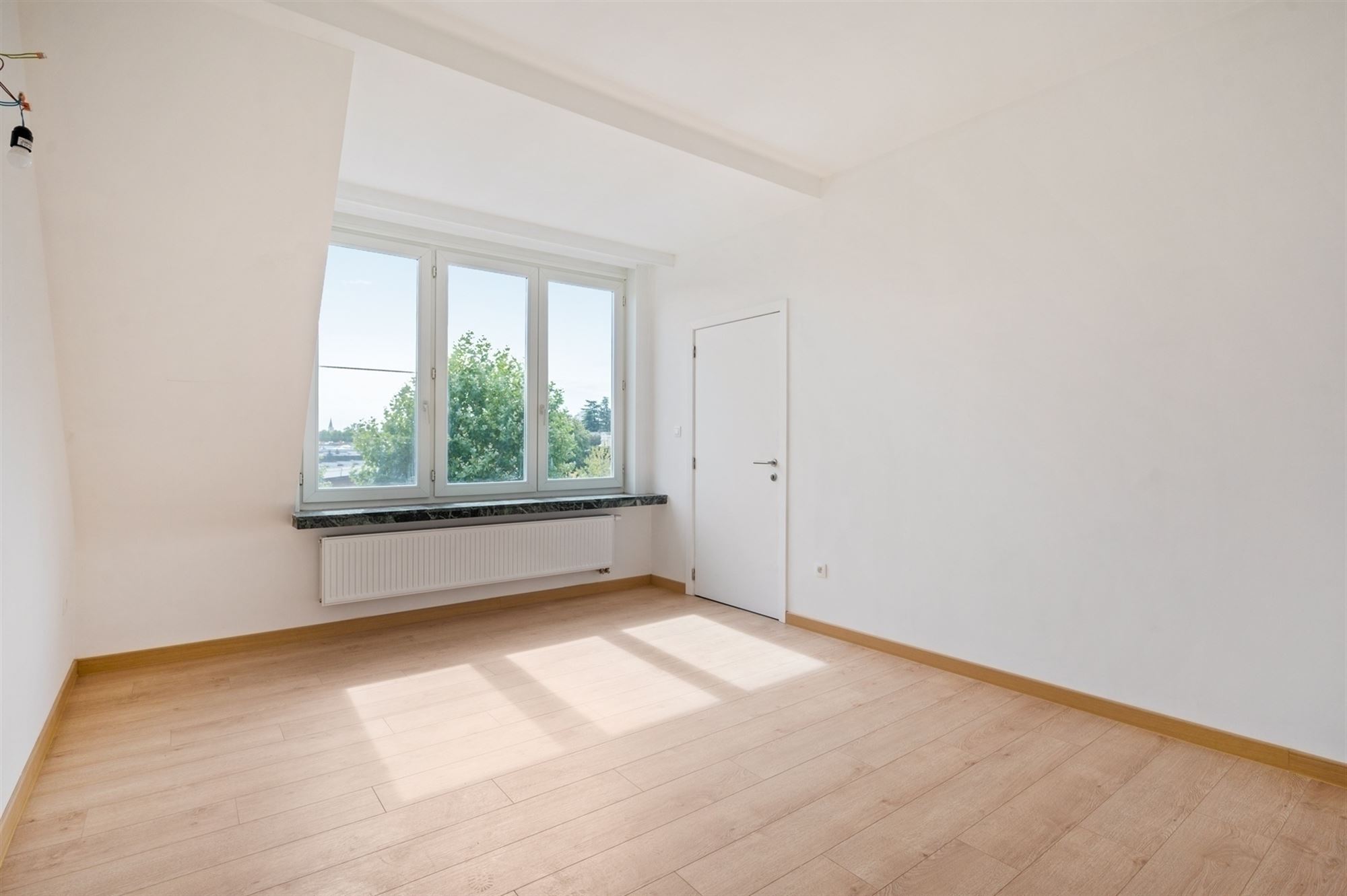 Gerenoveerd en lichtrijk appartement te Mechelen - foto 4