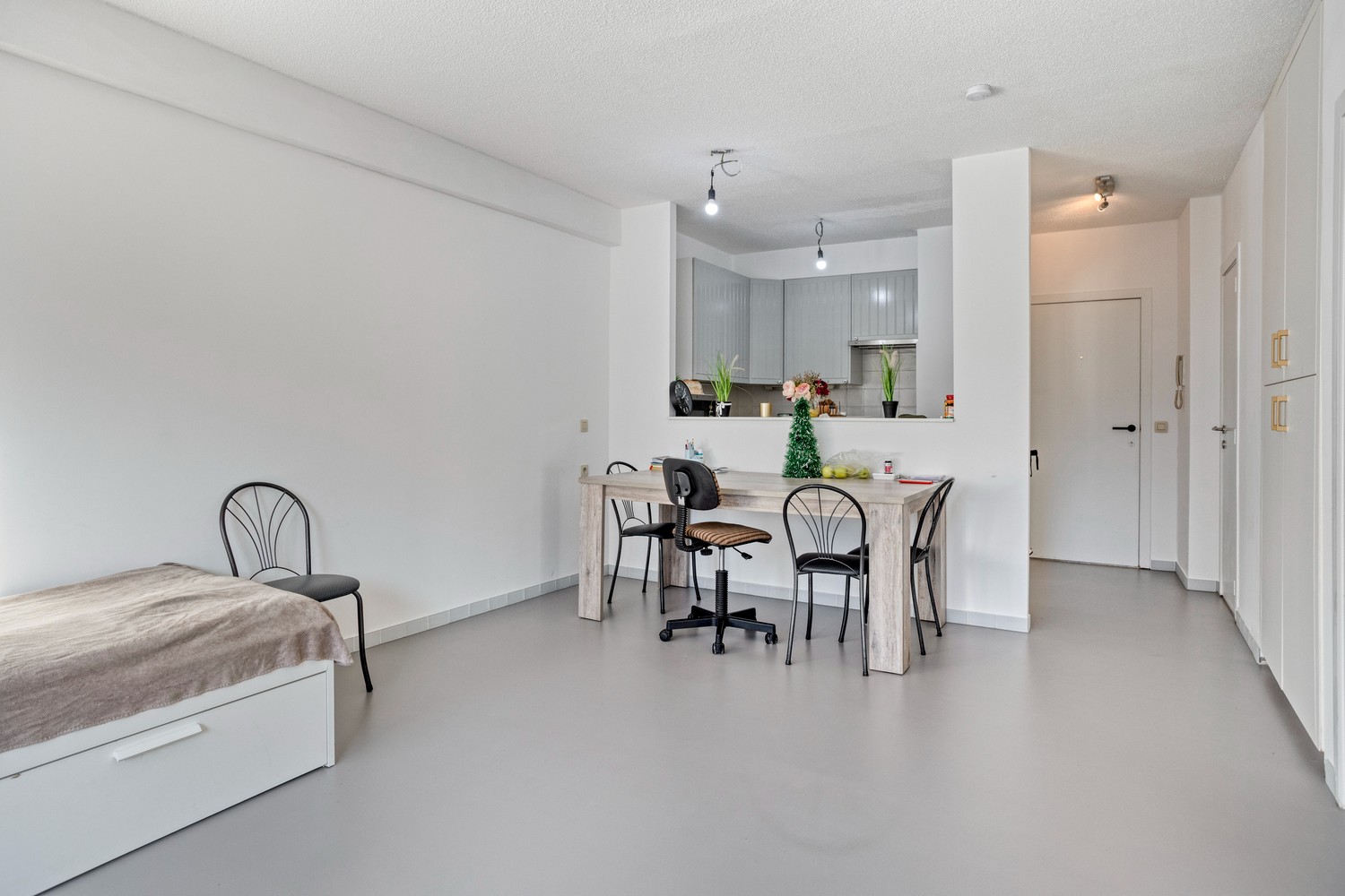 Instapklaar gerenoveerd appartement op de 4de verdieping - photo 4