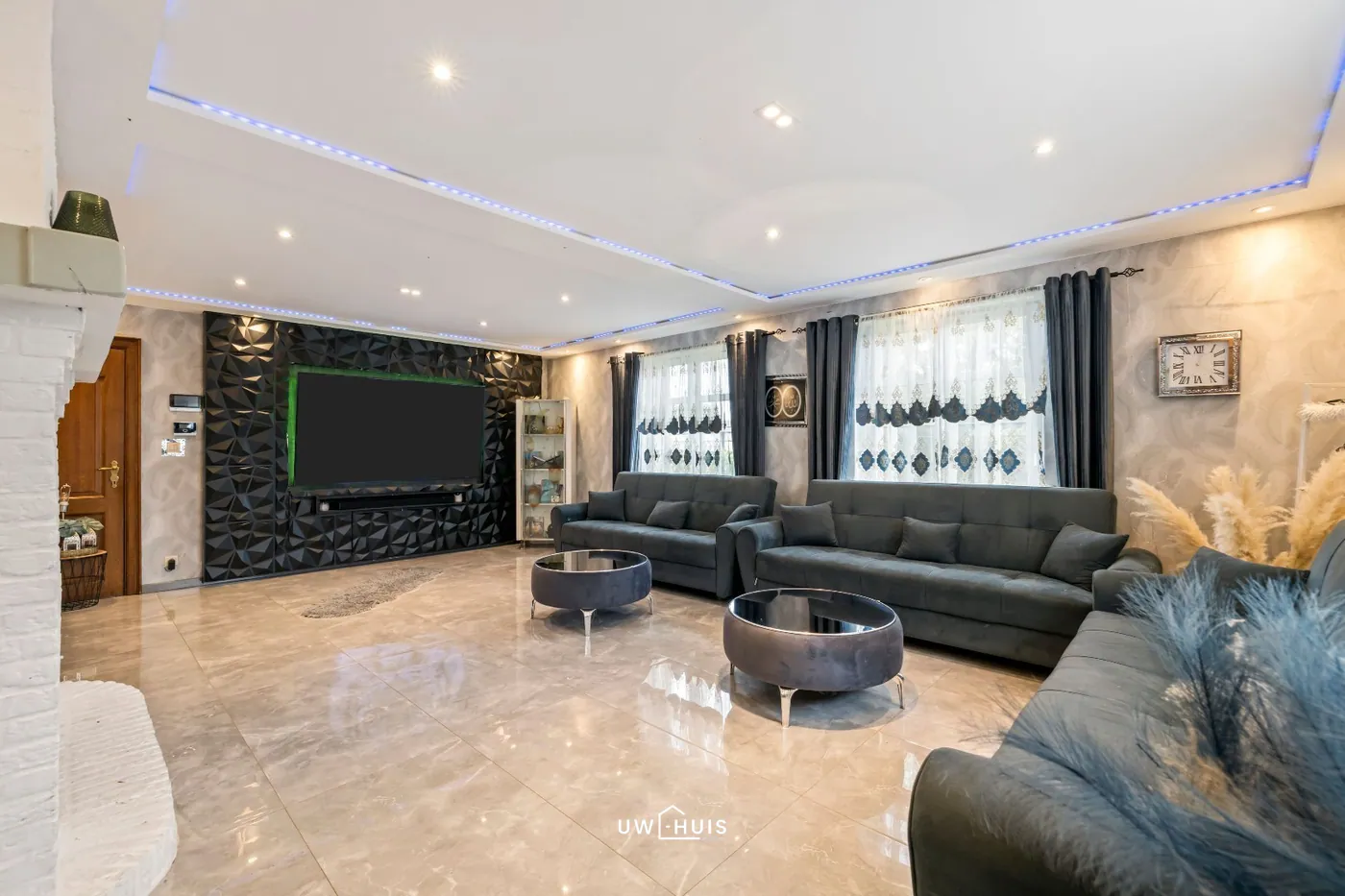 House for sale in Beveren with 7 bedrooms - photo 4