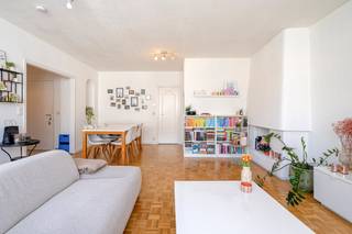 Cet appartement bien entretenu à Bruges allie le confort de la ville à un excellent accès aux principaux axes routiers et aux transports en...