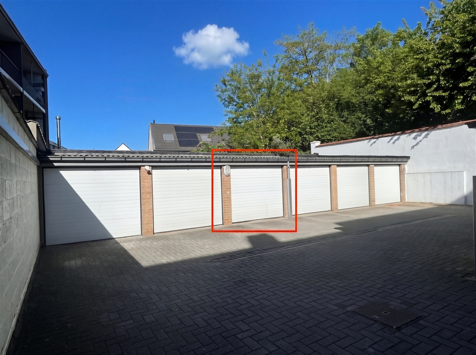 Appt rénové avec 3 chambres, 2 terrasses et garage box! - photo 4