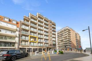 Op toplocatie in het centrum van Middelkerke, op wandelafstand van strand, winkels, tramhalte en het nieuwe casino, bevindt zich deze lichtrijke...