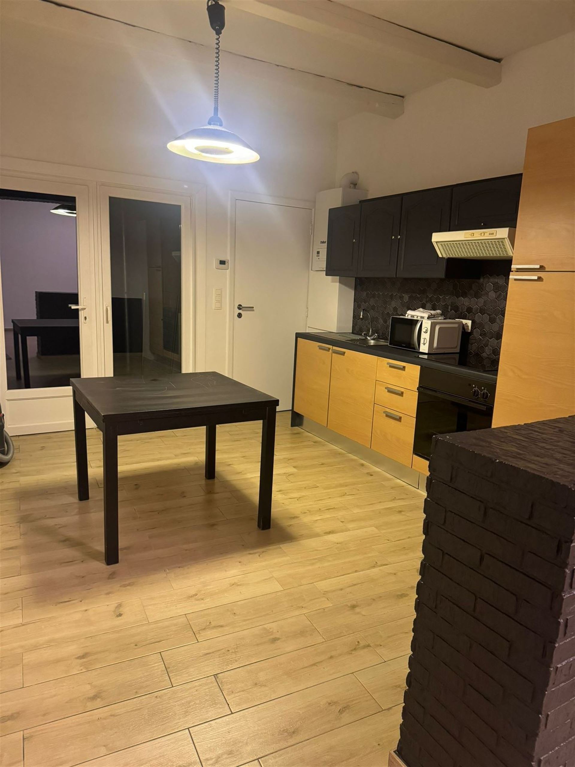 Commercial for rent in Manage - photo 5