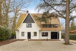 Zegersdreef 5Dans l'une des avenues les plus recherchées et les plus vertes de Vriesdonk, à distance de marche du centre du village et juste à...