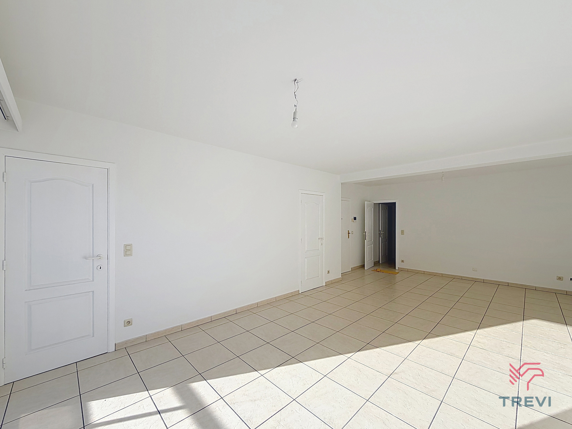 Gerenoveerd appartement met 2 slaapkamers  - foto 4