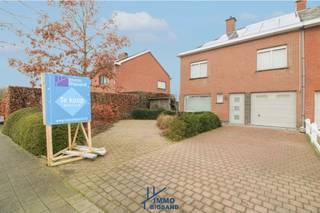 U kunt een bod doen vanaf 339 000 EURO. Halfopen instapklare woning met tuin op groot stuk grond met verzichtDeze instapklare gezinswoning in de...