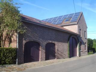 In Hasselt is een adembenemende vierkantshoeve te koop in de Boschelstraat 30( deelgemeente Vliermaal)De hoeve heeft haar klassieke karakter behouden...