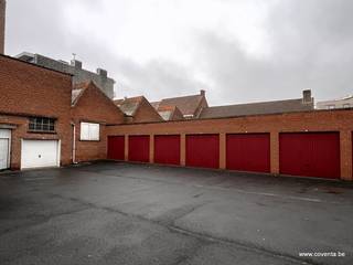 Garage te huur in Roeselare.Onmiddellijk beschikbaar.Prijs 75€/mnd...