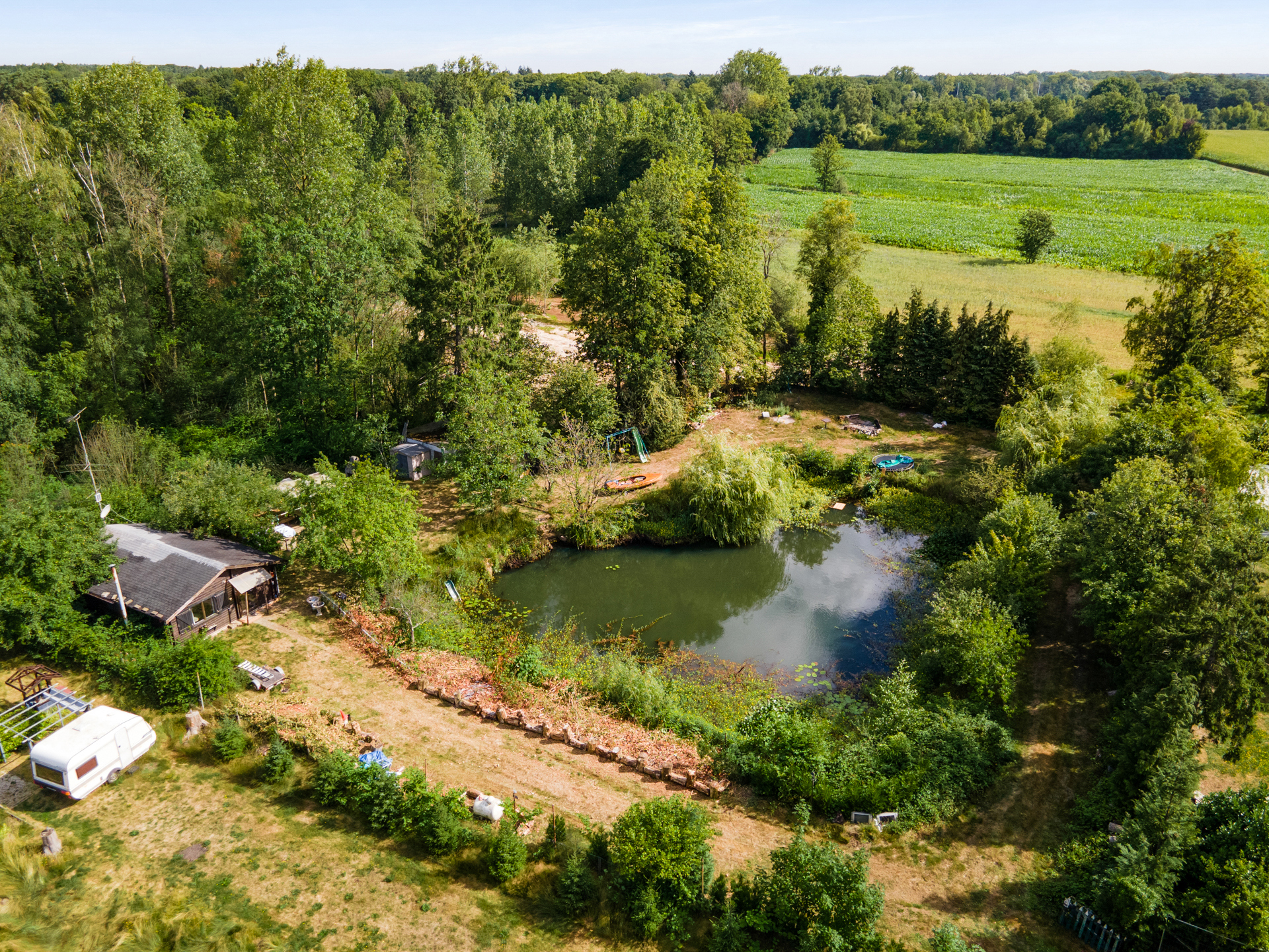 Chalet met 2 slpks op 2.710 m² recreatiegrond in Vorselaar. - foto 2