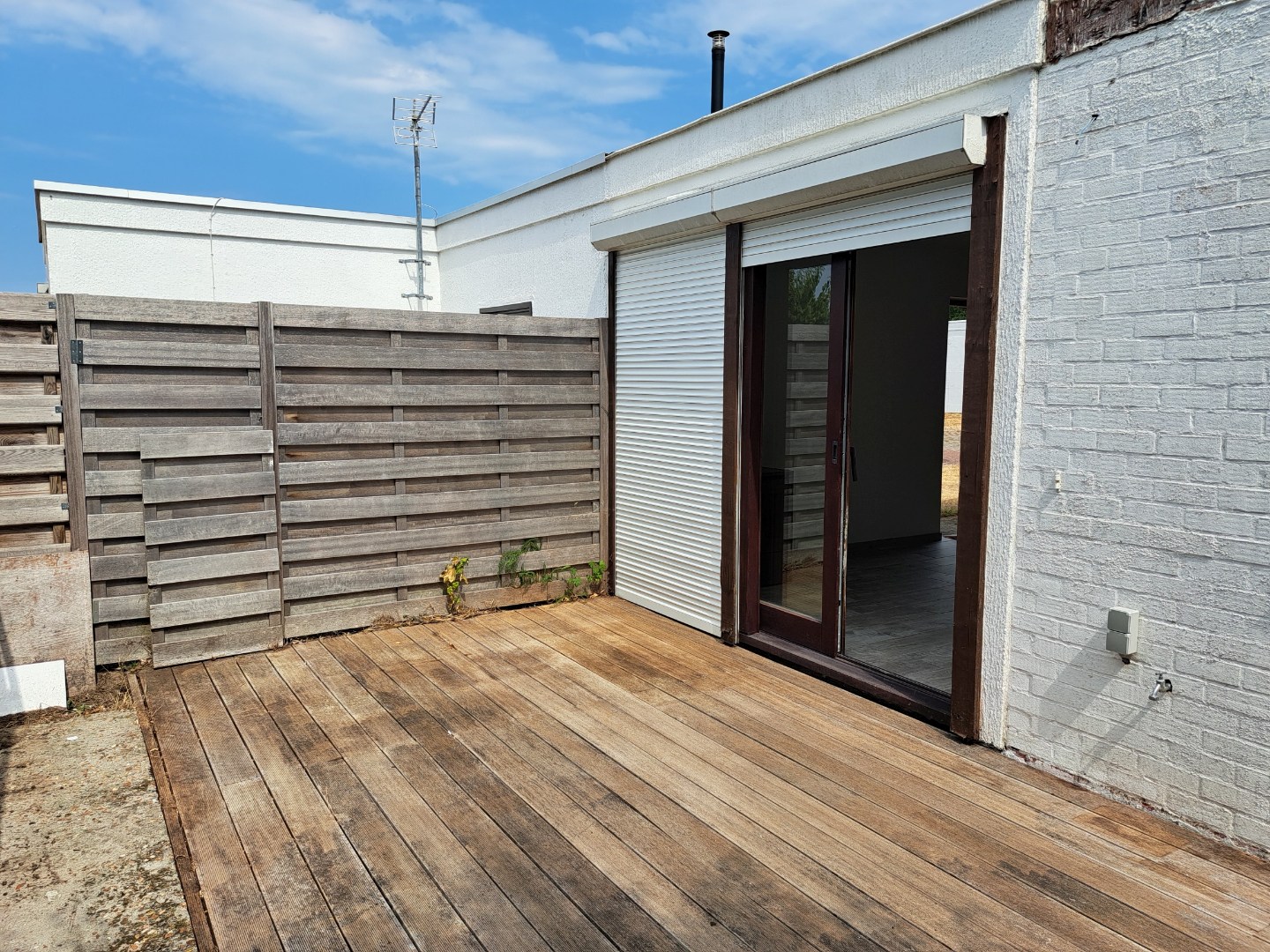 Moderne vakantiewoning met ruim zonnig terras. - foto 4