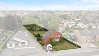 Op zoek naar een woning met ruimte, rust én mogelijkheden? Deze open bebouwing, gelegen in een groene en rustige buurt van Bocholt, biedt alles...