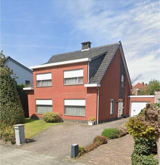 Ruime en lichte gezinswoning in kindvriendelijke buurt in hartje KapellenOp zoek naar een warm en ruim huis voor je gezin in een kindvriendelijke...