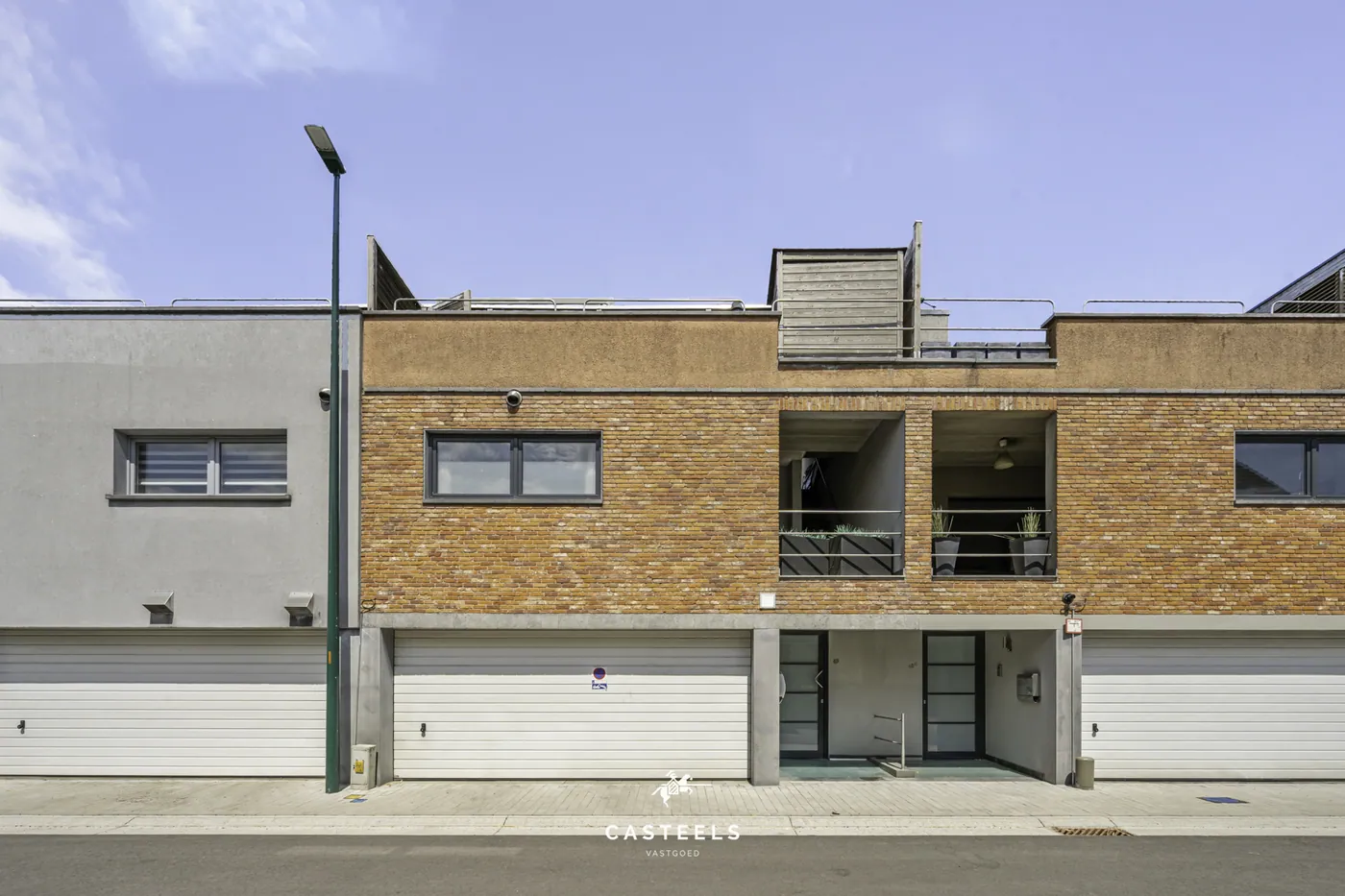 Instapklare bel-etage met dubbele garage, dakterras en agrarisch uitzicht te Assenede - foto 3