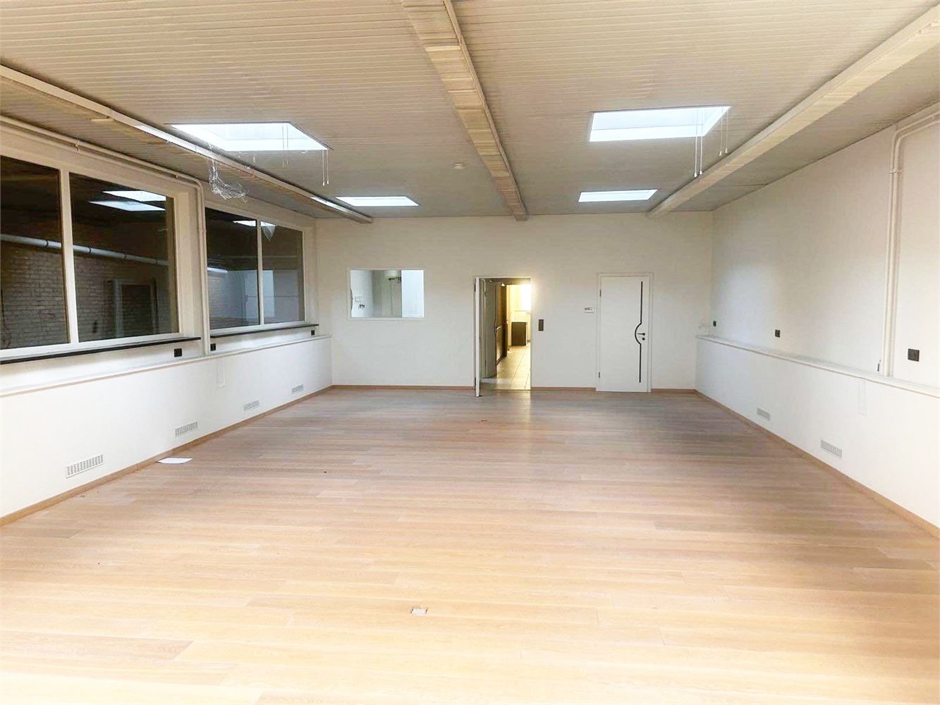 KANTOOR INCLUSIEF 4 PARKEERPLAATSEN - foto 3