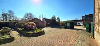 4129 ca TOPLIGGING aan het straatje naar "Het Schulens Meer" in Linkhout/Lummen.Hoeve, 153 m² gelijkvloers, met in de tuin 3 stallingen ( 160 m²...