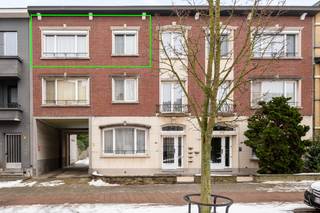 Dit te renoveren appartement is gunstig gelegen op een toplocatie te Lier, op wandelafstand van het station en het centrum.De inkomhal, met...