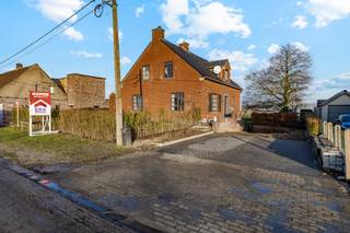 [[ DIT PAND NEEMT DEEL AAN DE ERA OPEN HUIZEN DAG OP 14/3 VAN 9:30 TOT 10:30 ]]LiggingDeze charmante woning bevindt zich in de Moershoofde 17B, een...