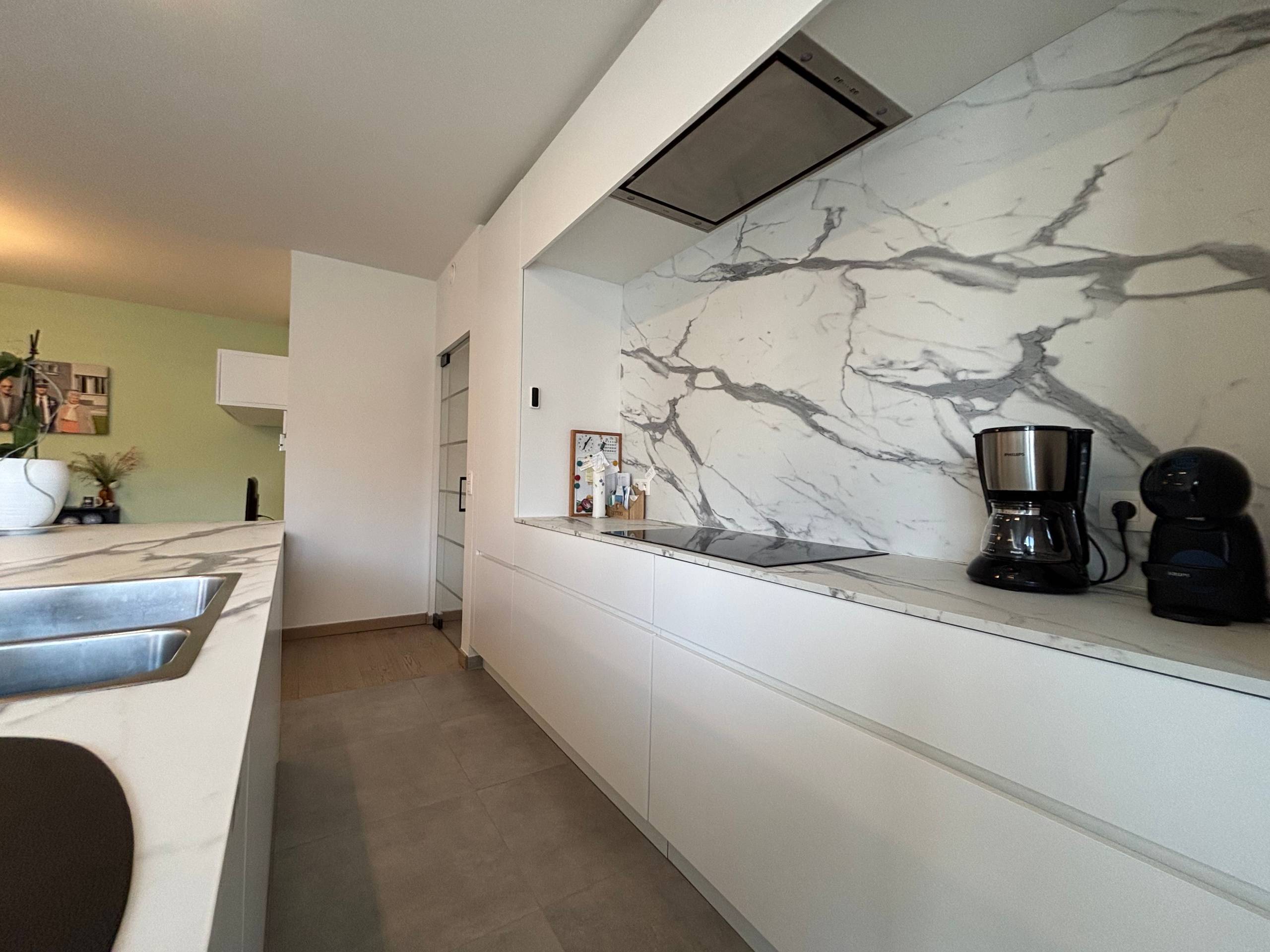 Modern appartement met terras en 2 slaapkamers in hartje Zottegem - foto 2