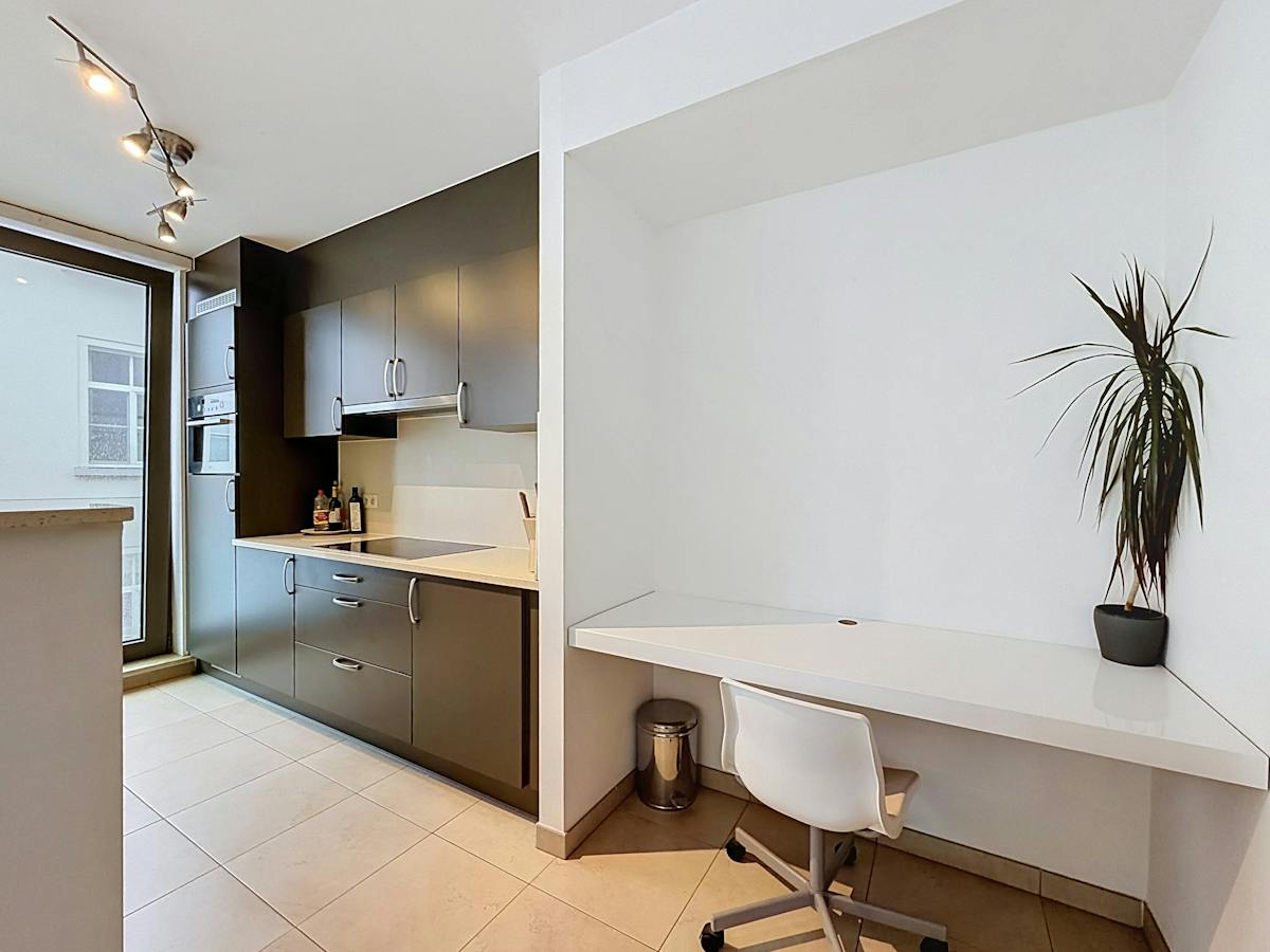 Appartement met 2 slaapkamers en terras te huur in Gent - foto 4