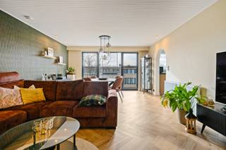 Gelegen op een uitstekende locatie in Edegem, aan de Buizegemlei 92, bevindt zich dit verzorgd en praktisch ingedeeld appartement met...