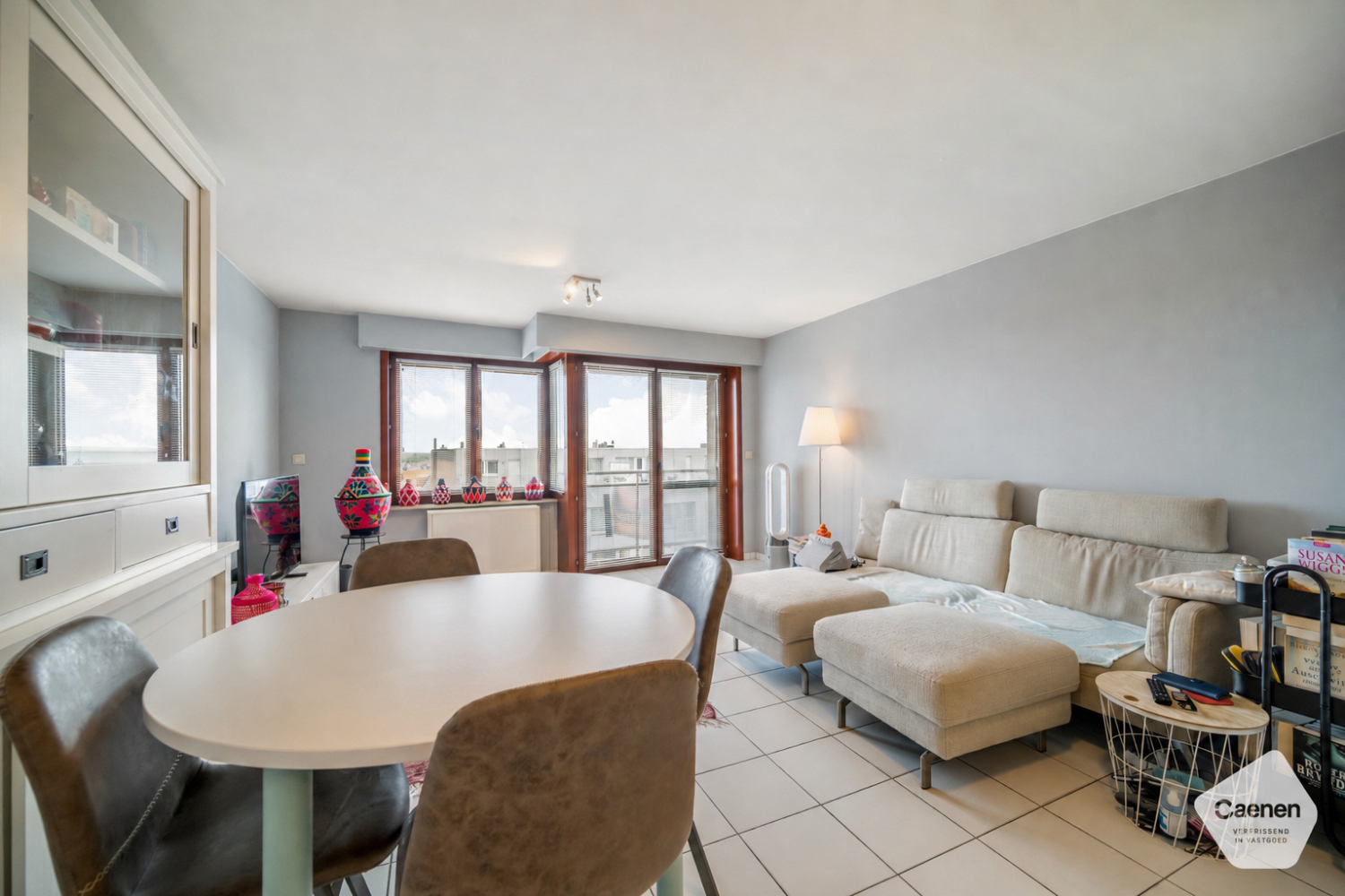 Lichtrijk twee slaapkamer appartement met terras op toplocatie - foto 3