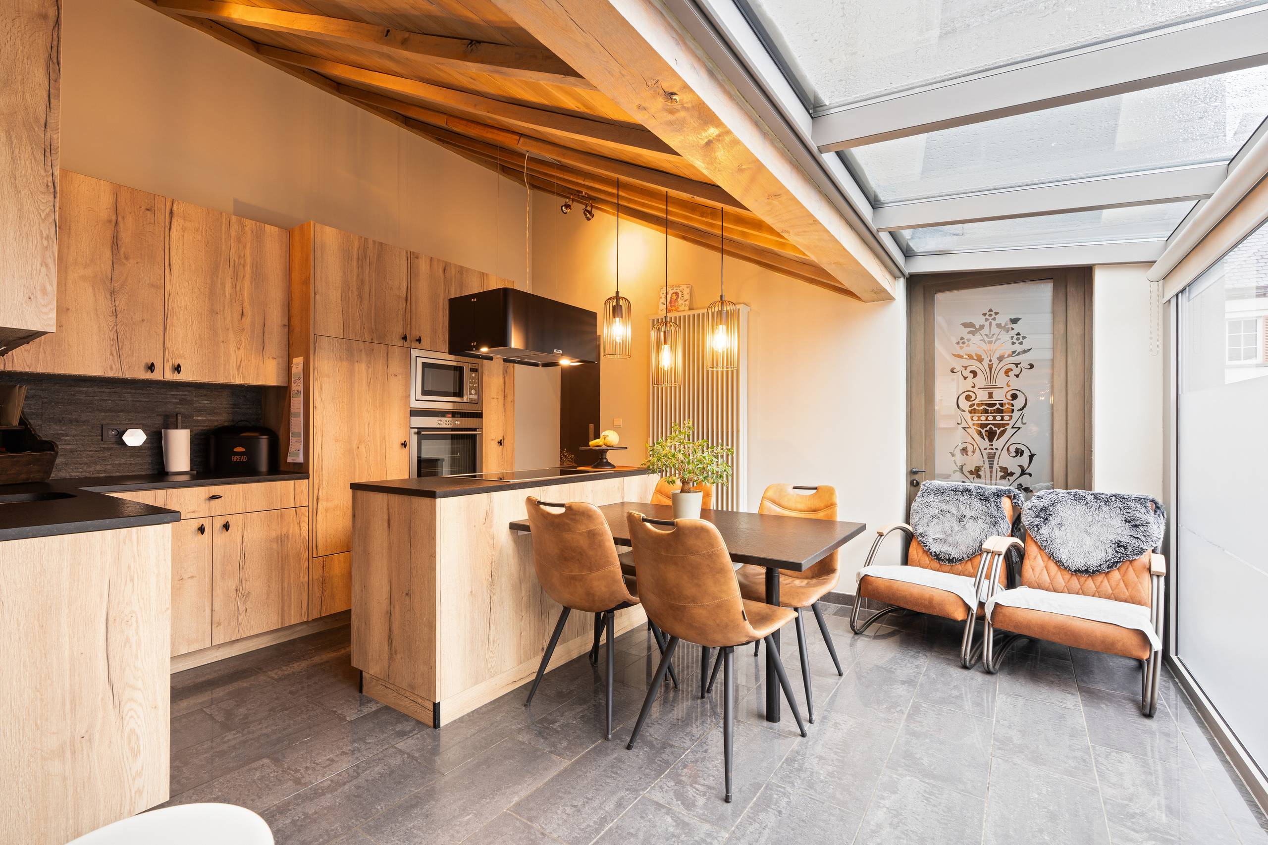 Woning met 4 slpk, magazijn (172 m²) en tuin in Haaltert - foto 4