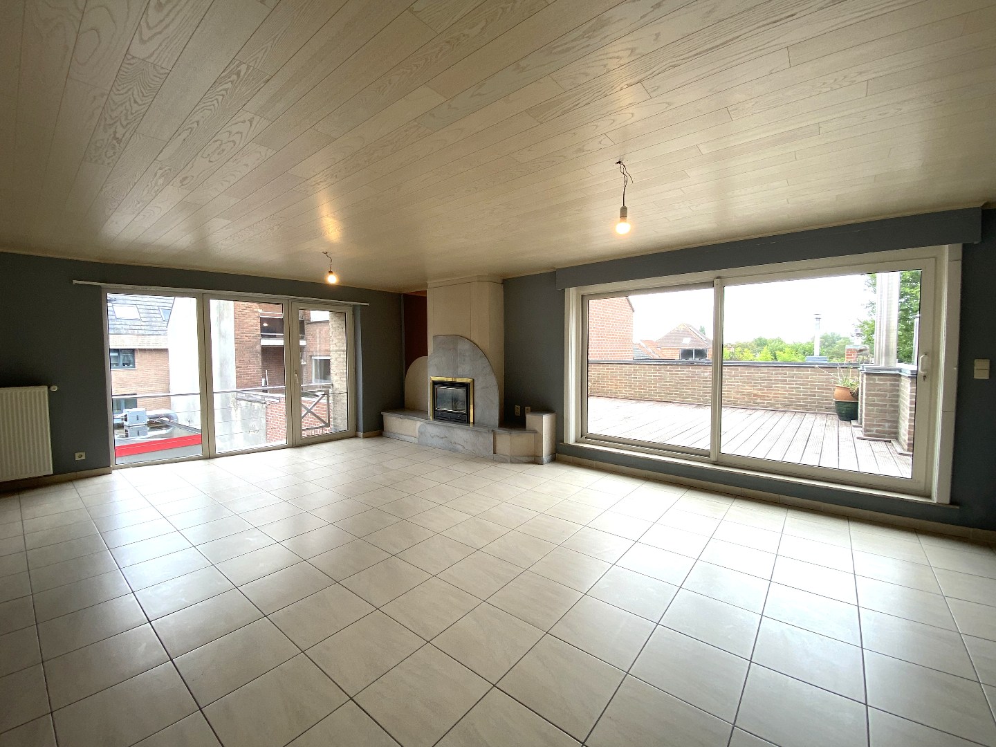 Instapklaar en ruim appartement met zonnig terras in hartje Wakken! - foto 4