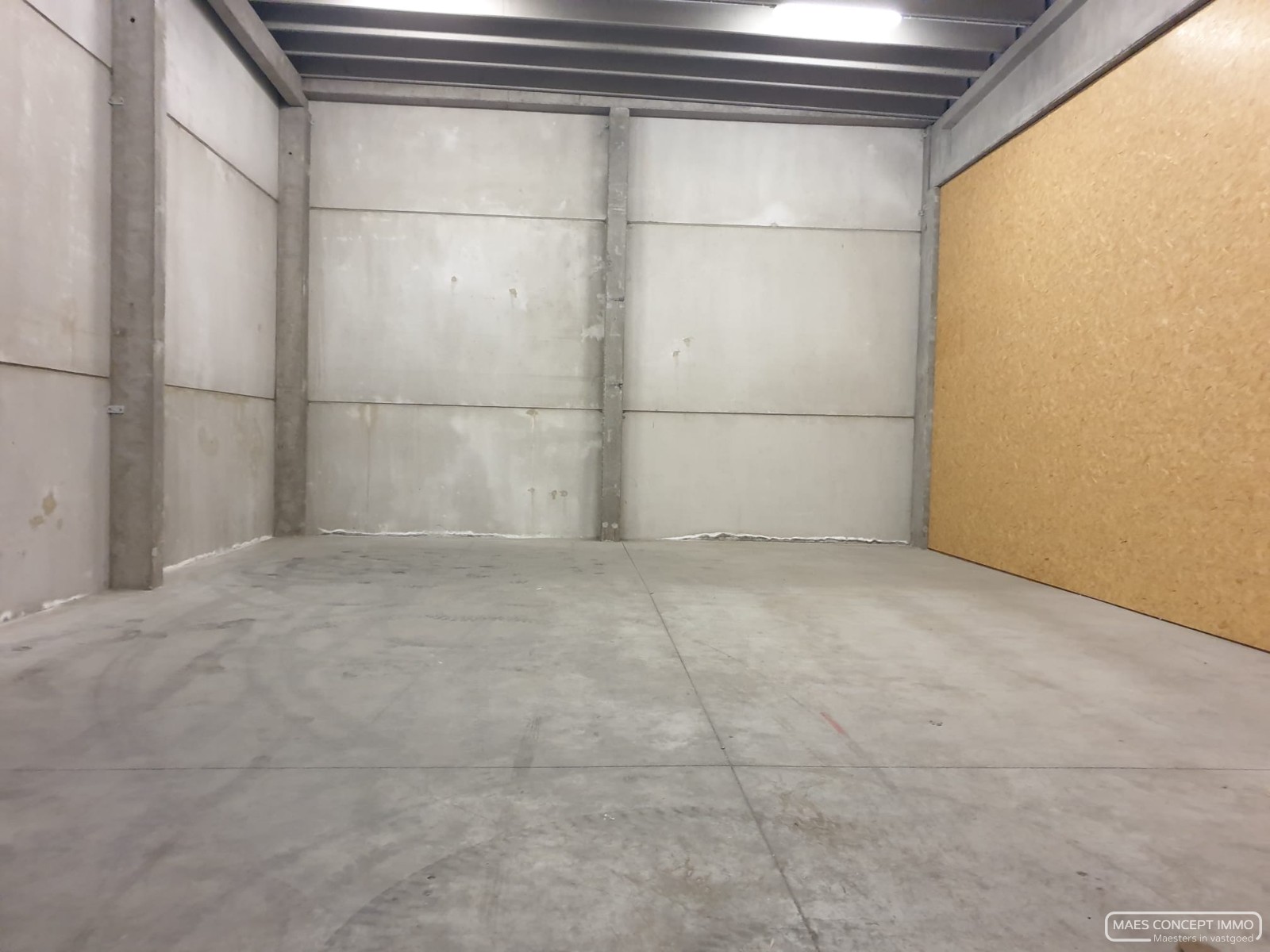 Opslagruimte van 220 m² te huur in Zwevegem - foto 2