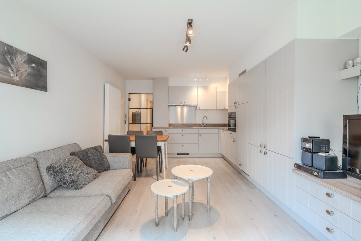 Gerenoveerd appartement op toplocatie te Middelkerke! - foto 4