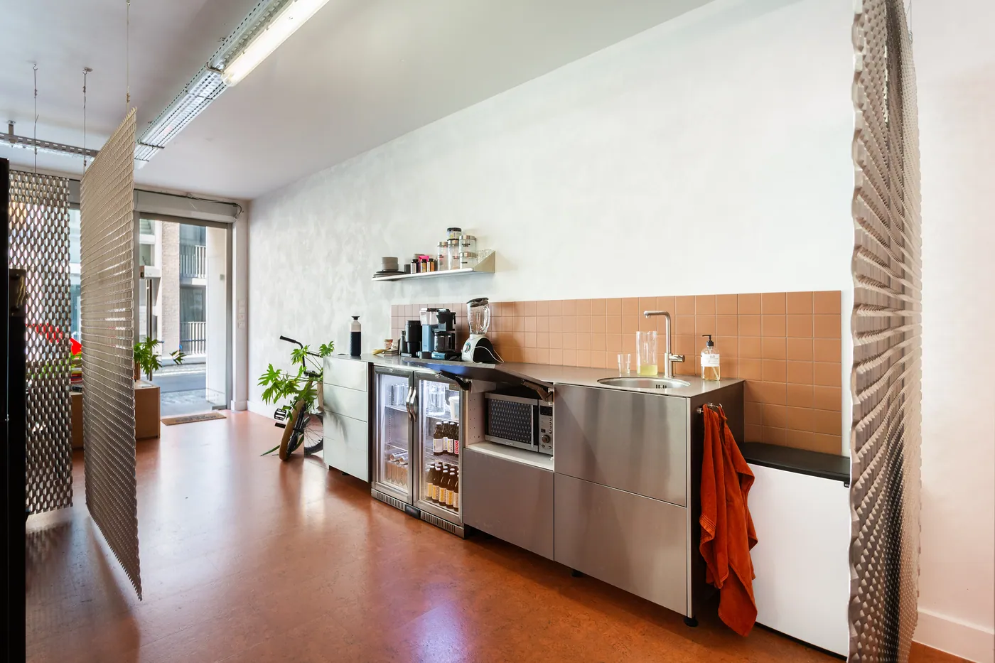 Veelzijdig handelsgelijkvloers, hartje Antwerpen - foto 3