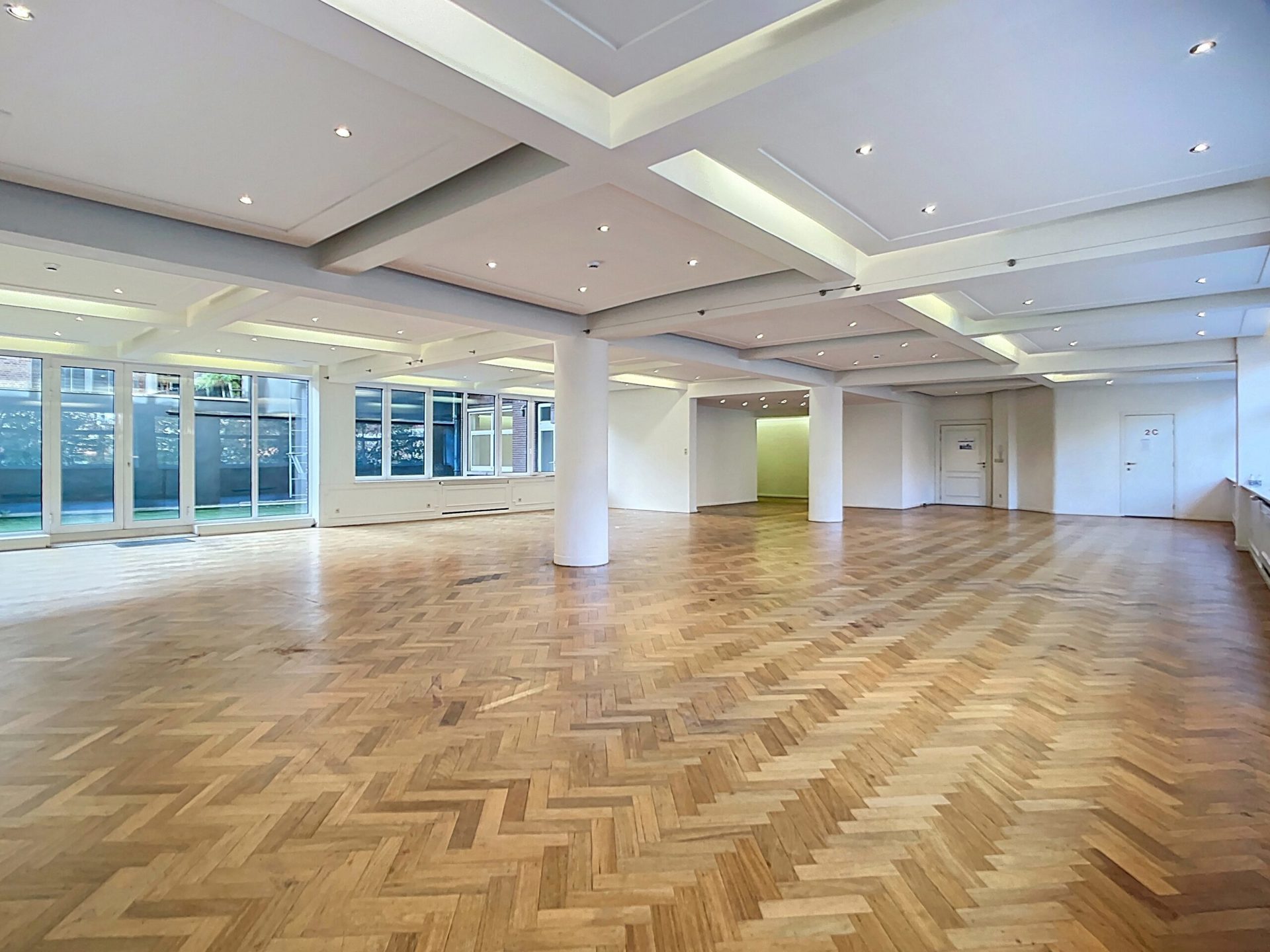 Instapklaar kantoor van 500 m² te huur aan de Ankerrui 2 in Antwerpen - foto 4