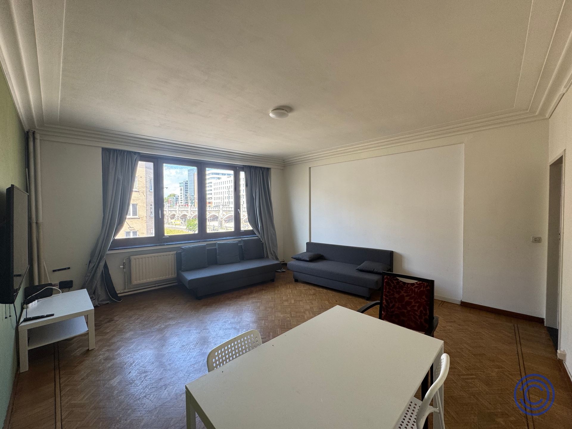 Ruim 4-slaapkamerappartement op centrale locatie! - foto 4