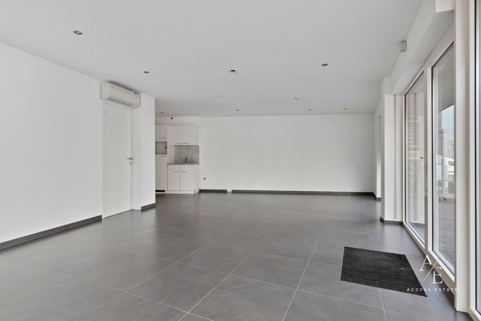 ZOTTEGEM - Uniek commercieel pand op de Markt! - foto 5