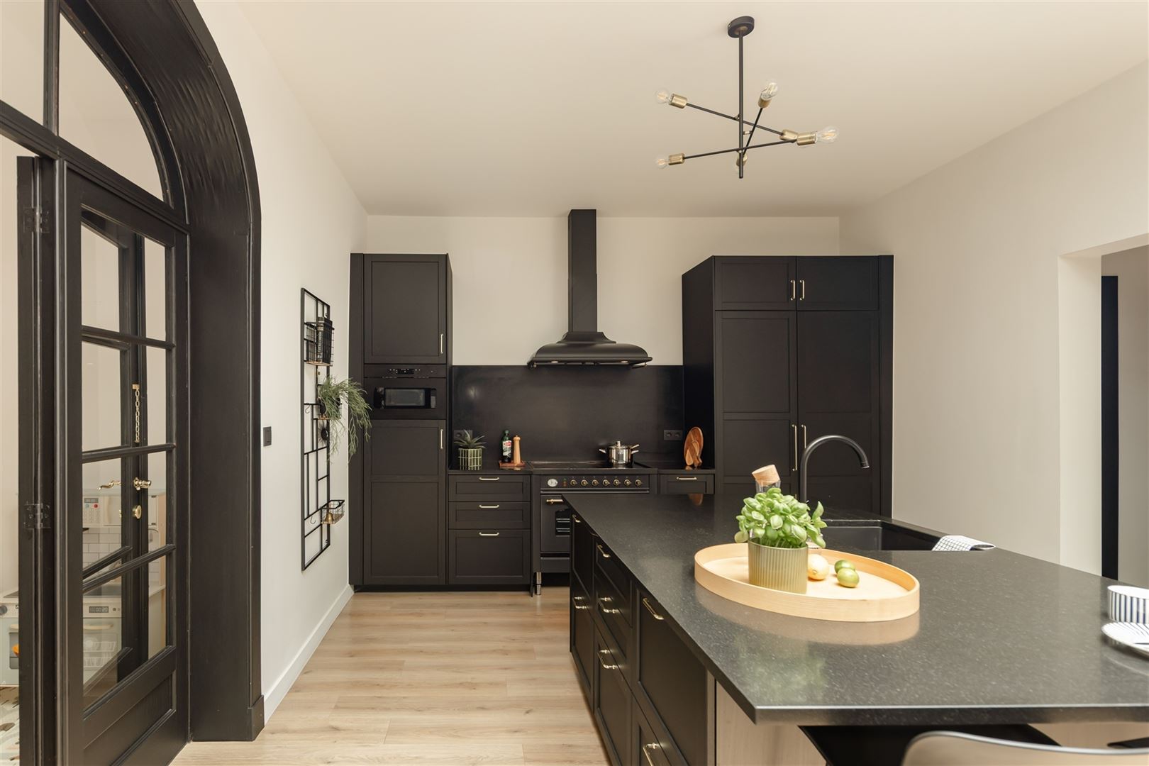 Charmante woning met luxueuze keuken op gegeerde locatie in Deurne - foto 4