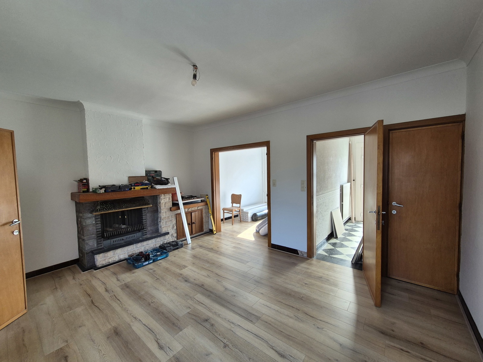 Charmante halfopen woning met 3 slaapkamers en prachtige tuin te huur. - foto 3