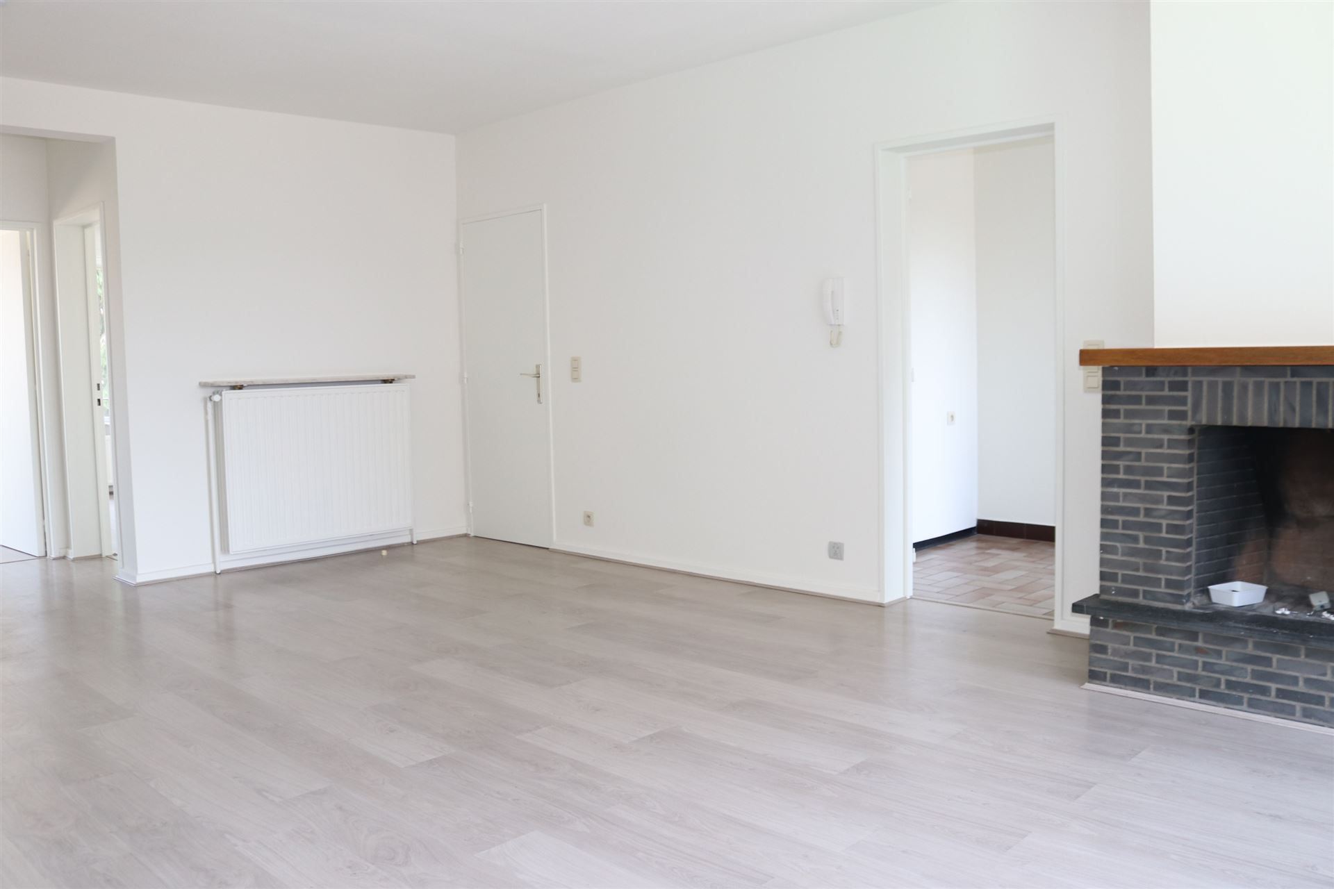 Appartement met 2 slaapkamers en binnenautostaanplaats - foto 5