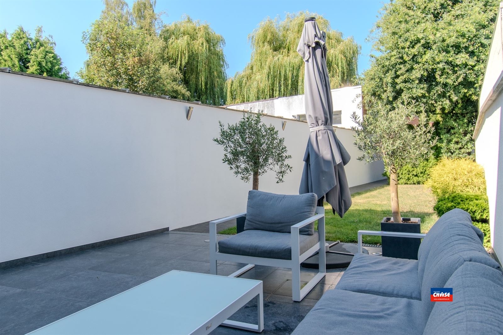 Gerenoveerde woning met terras, drie slaapkamers en garage - foto 4