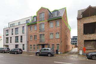 Dakappartement met 2 slpk. ruim zonneterras, kelderberging en garagebox.Dit prachtige dakappartement, gelegen op wandelafstand van het centrum van...