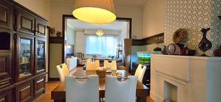 Dit prachtig gerenoveerde herenhuis, karaktervol en instapklaar is gelegen tussen de kleine en grote ring van Hasselt en combineert authentieke...