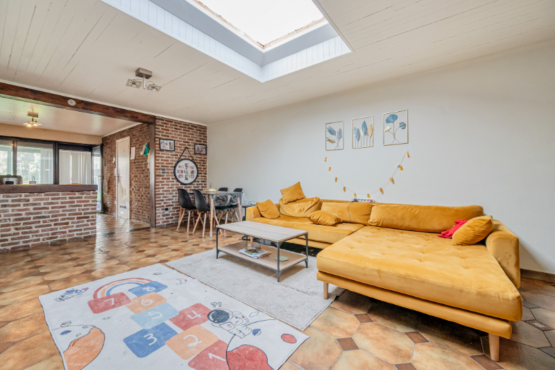 Charmant rijhuis met garage in het centrum van Beveren! - photo 4