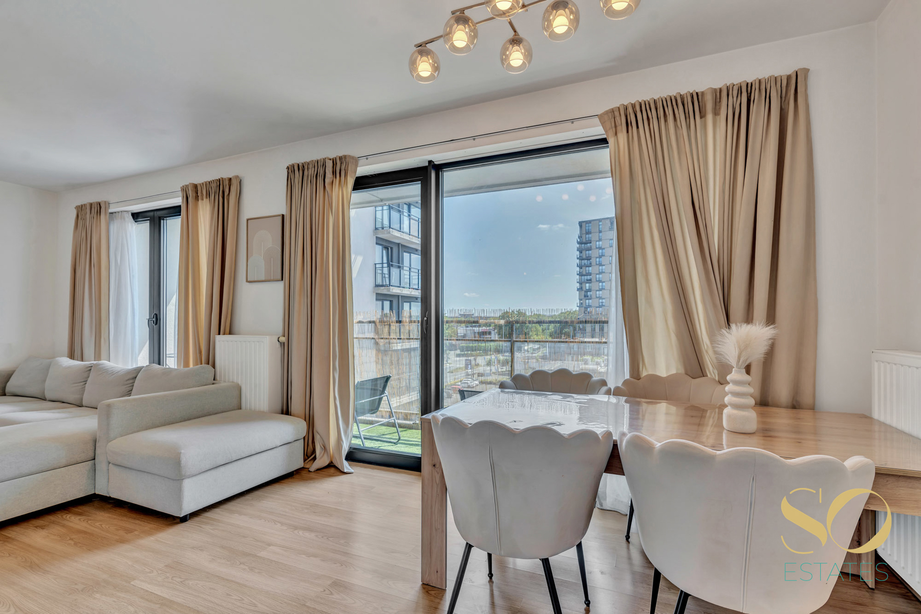 Lichtrijk en modern appartement met terras - foto 4