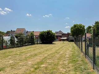 RENOVATIEPROJECT met potentieel aan het ENAMEPLEIN in Oudenaarde biedt u een unieke kans om uw droomwoning te realiseren, mét REEDS...