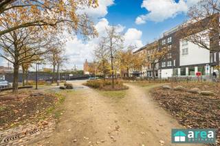 Deze interessante investering bevindt zich in de opkomende en hippe buurt ’t Dam. Het betreft een woonhuis (vergund en gekend als gezinswoning),...