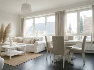 volledig gerenoveerd, instapklaar appartement op de 2e verdieping, vlakbij de Nieuwe Kaai gelegen (winkels, jachthaven, wandel- en fietswegen...) -...