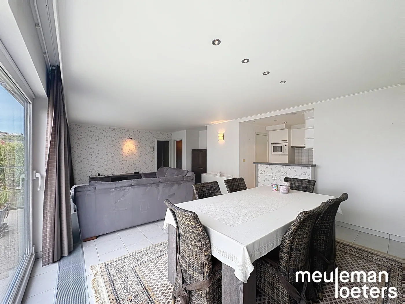 Ruim appartement met prachtig uitzicht - foto 4
