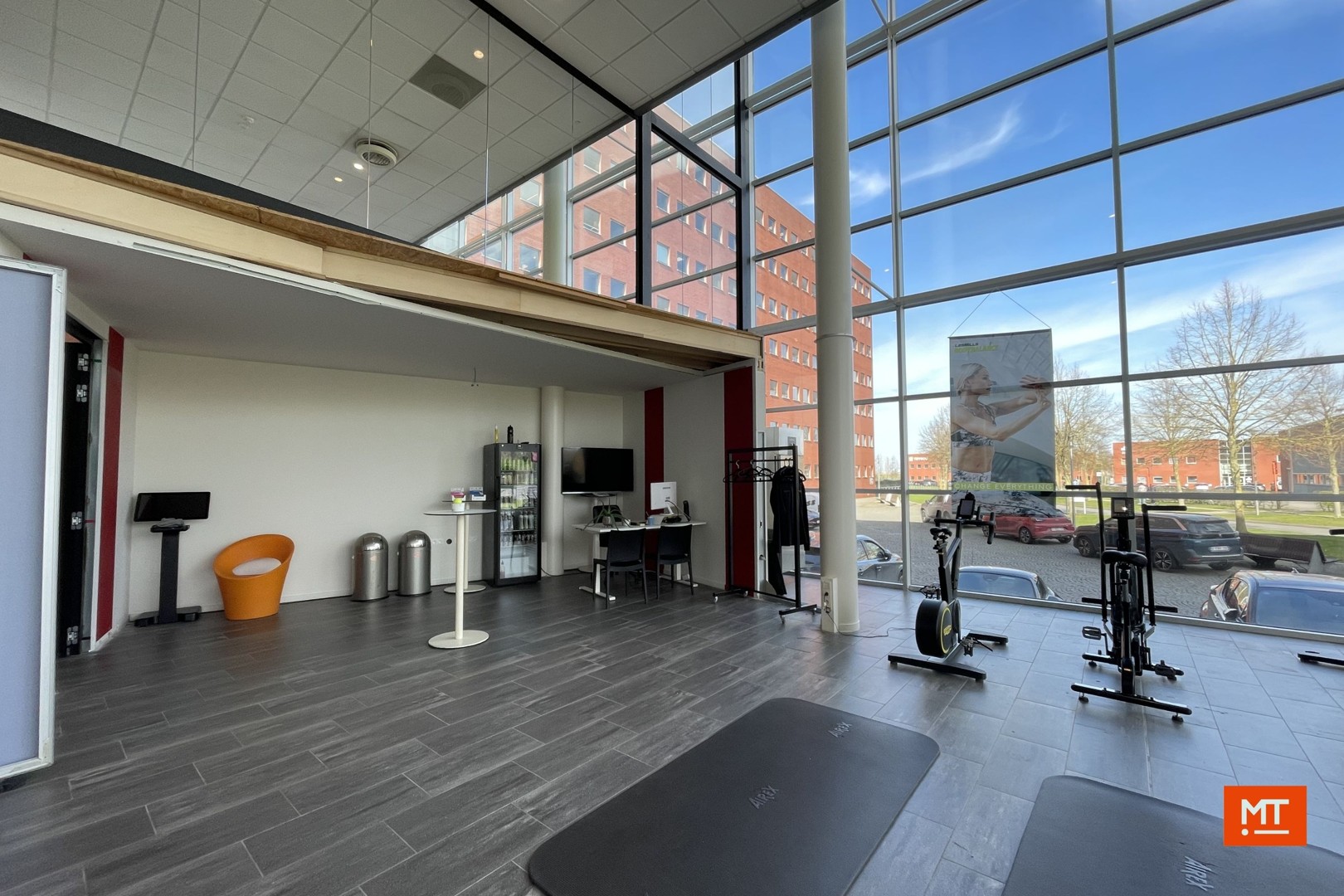 Gelijkvloerse handelsruimte te huur - foto 4