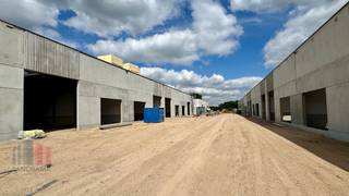 Nieuwbouw KMO-unit met een oppervlakte van 246 m² te koop met een fantastische ligging langs de commerciële Brusselbaan te Hekelgem (Affligem).De...