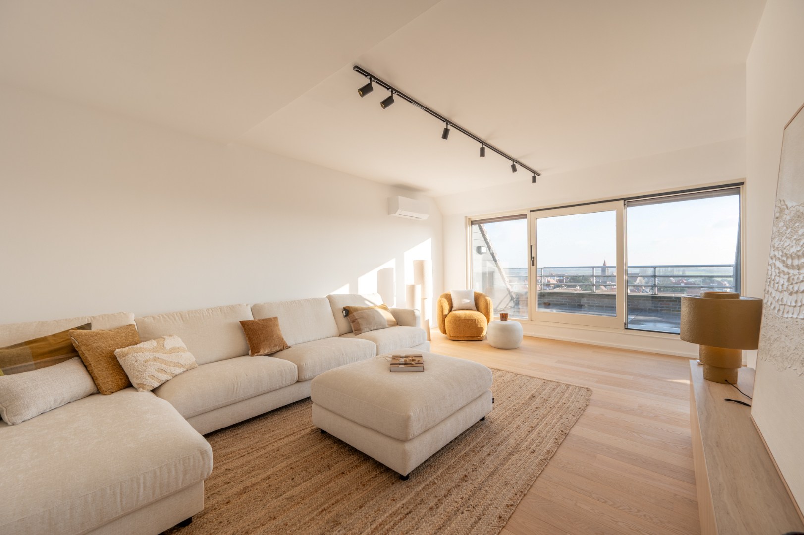 Penthouse de 174 m² avec quatre chambres et terrasses ensoleillées - photo 3