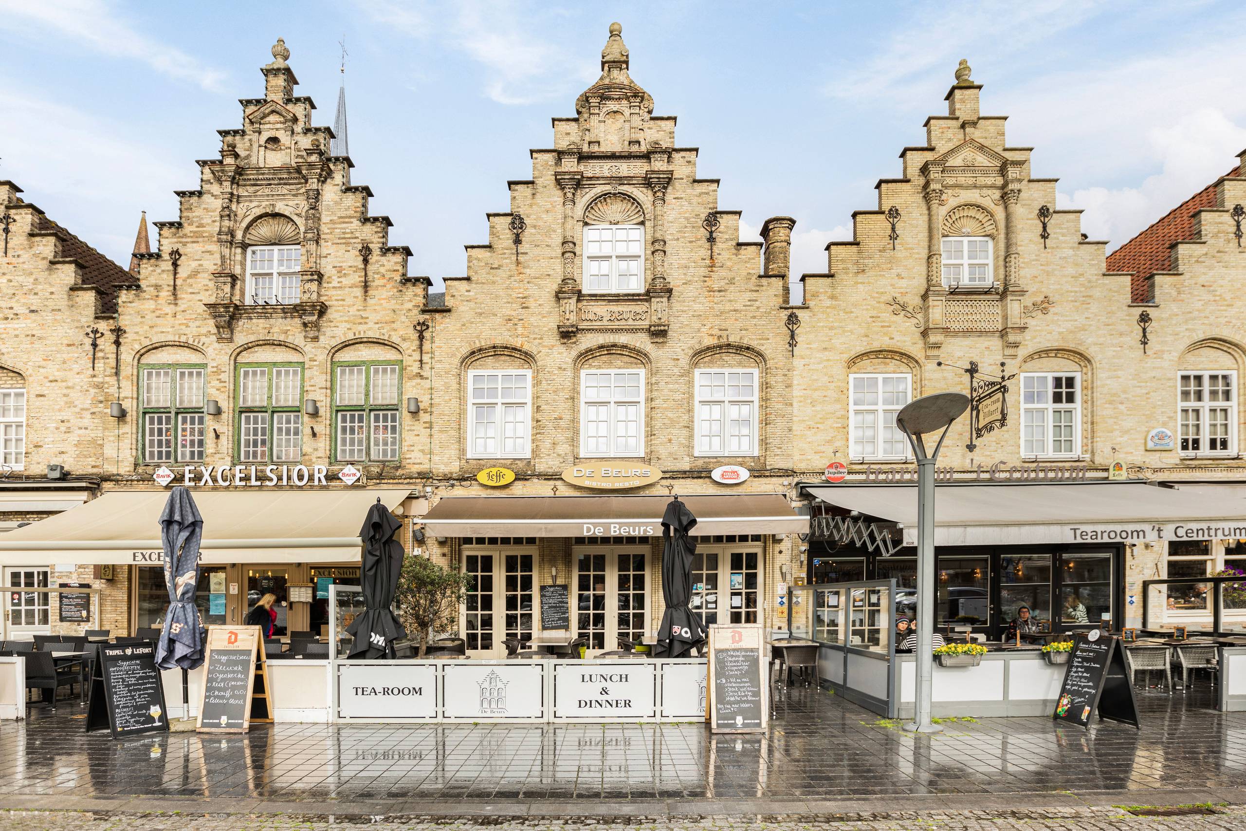 Commercial à vendre à Furnes avec 2 chambres - photo 1